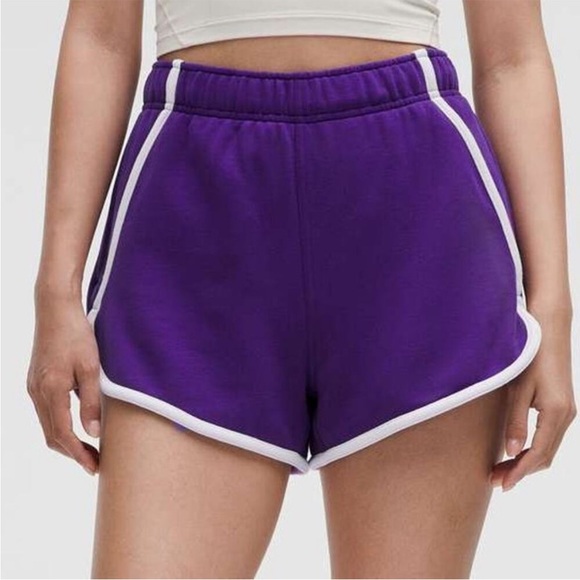 lululemon athletica Pants - NWT Lululemon Scuba Mid-Rise Oversized Short 3" Trim Purple Women's Size Large